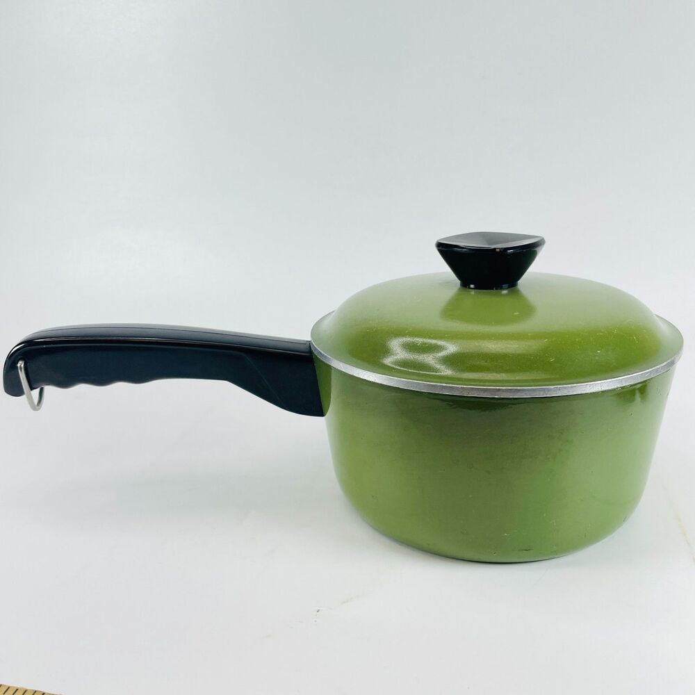 VTG Club Aluminum 1.5 Quart w/ Lid Avocado Green Saucepan Sauce Pot Pan USA MCM